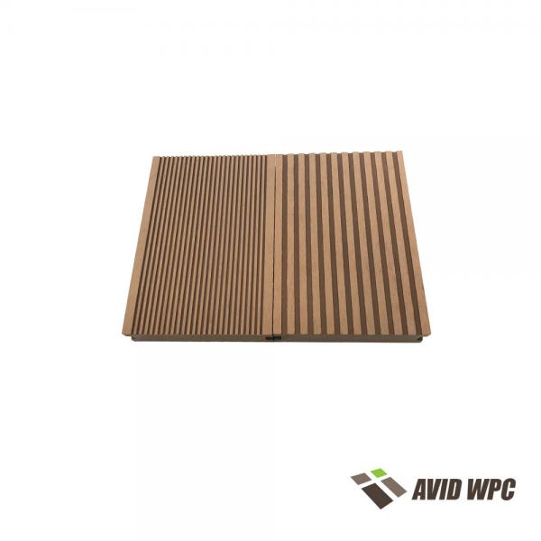 Planches de terrasse composites solides WPC